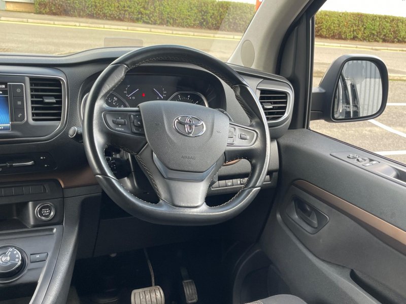 TOYOTA PROACE VERSO