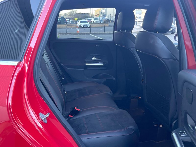 MERCEDES-BENZ B CLASS