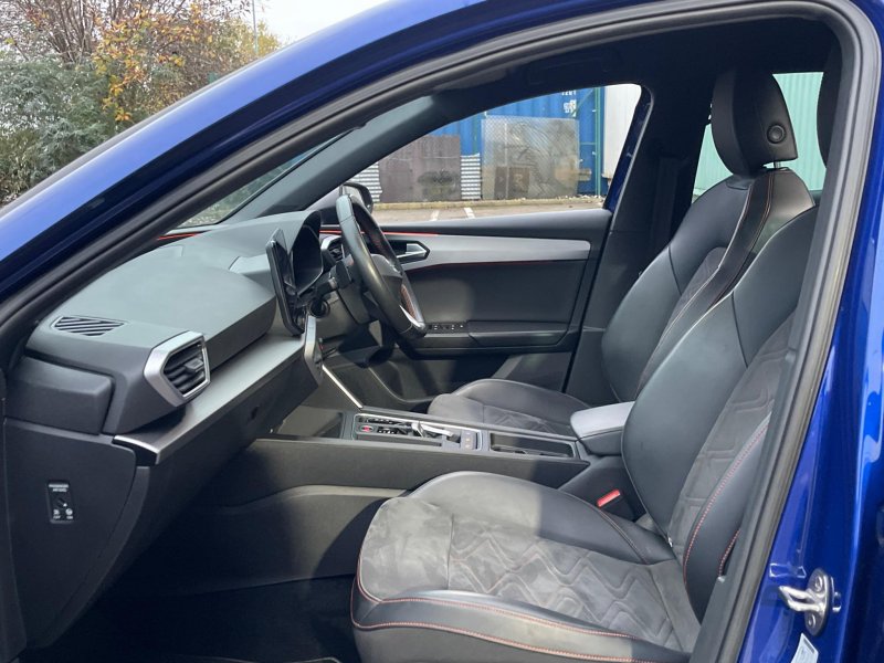 SEAT LEON