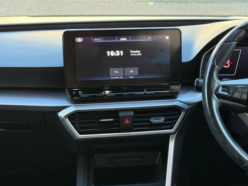 SEAT LEON