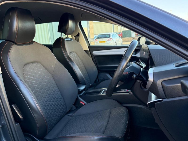 SEAT LEON