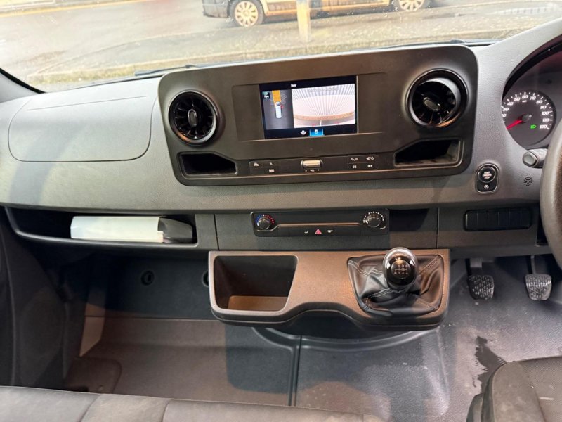 MERCEDES-BENZ SPRINTER