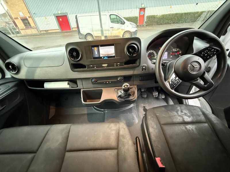 MERCEDES-BENZ SPRINTER