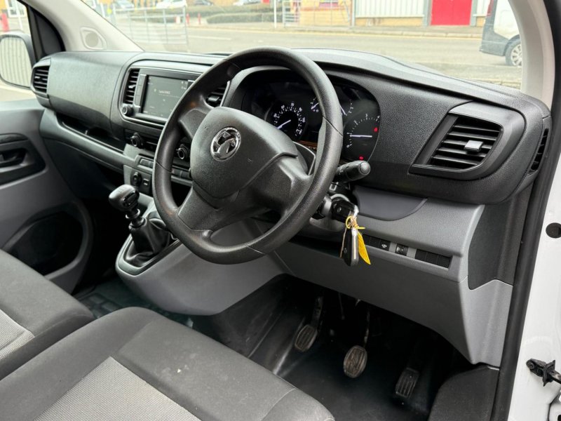 VAUXHALL VIVARO