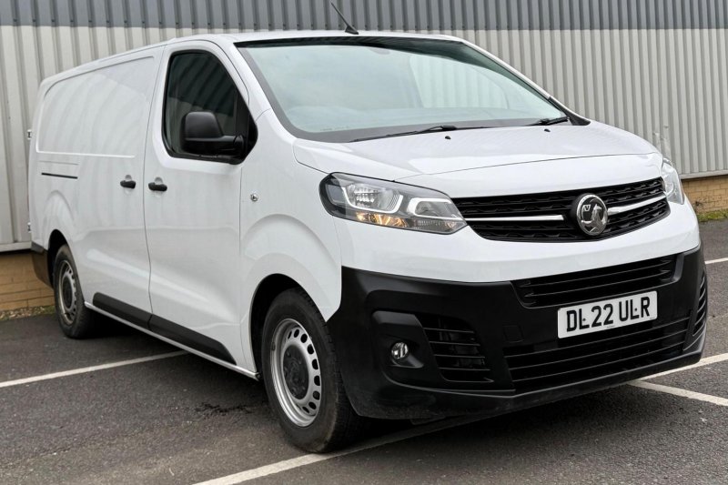 VAUXHALL VIVARO