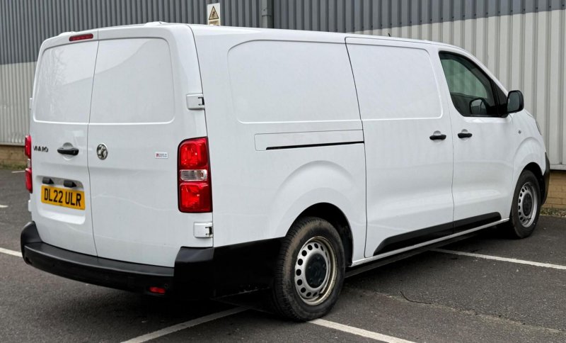 VAUXHALL VIVARO