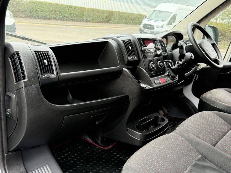 PEUGEOT BOXER
