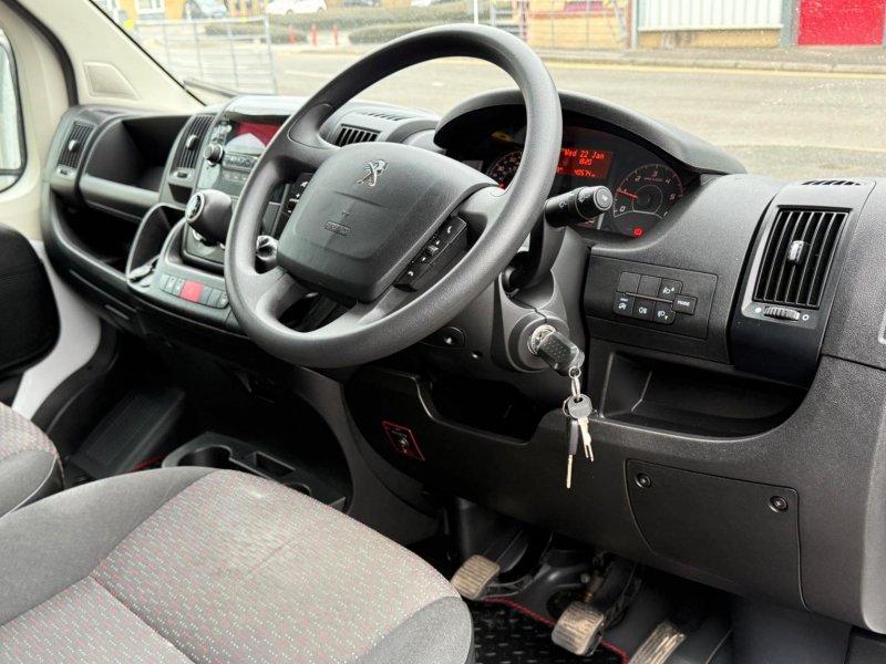 PEUGEOT BOXER