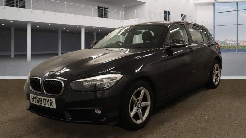 BMW 1 SERIES