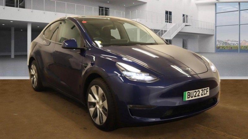 TESLA MODEL Y