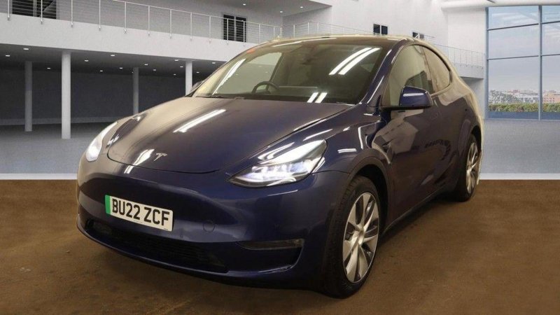 TESLA MODEL Y
